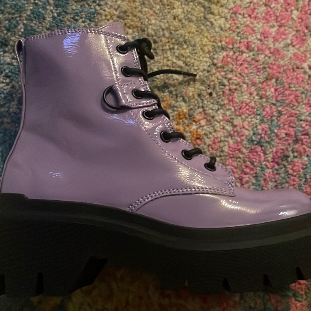 Call it Spring New, never worn lilac boots! Size 6